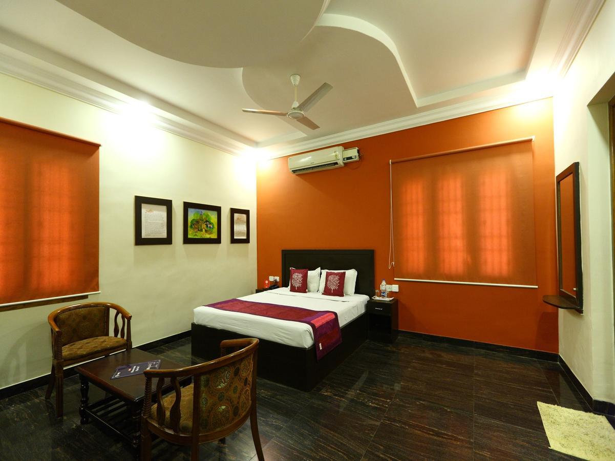 Oyo 7355 Covinille Bed & Breakfast Madurai Exterior photo